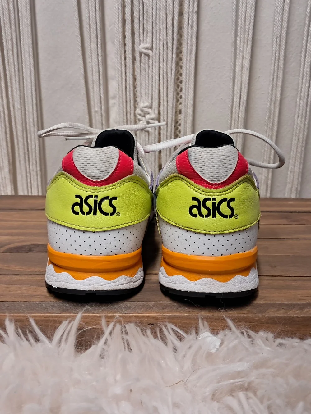 ASICS Gel-Lyte V White Multi-Color Sneaker Size 7.5